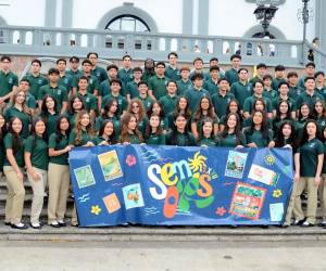Con fe, ilusión y muchas expectativas, los Seniors 2027 del Campo School dieron la bienvenida a su último año escolar con una emotiva misa celebrada en la Basílica. Rodeados de compañeros, docentes y familiares, los jóvenes pusieron en manos de Dios esta nueva etapa que promete estar llena de aprendizajes, amistades, experiencias y recuerdos que llevarán para siempre en el corazón.