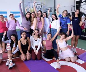 Volea Pickleball celebró el día de la mujer hondureña con Wellness &amp; Pickle Day, una experiencia donde las invitadas disfrutaron de una mañana de Barre y Pickleball, con un bazar de emprendedoras y un brunch dedicado a ellas.