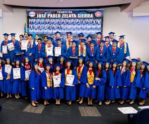 La clase 2026 de Dowal School vivió la culminación de sus sueños académicos durante la ceremonia de graduación realizada en el Auditorio Leticia Ma-Tay de Unitec. Autoridades académicas, alumnos y padres compartieron esa mañana de júbilo en un evento que marcó el fin de una etapa y el comienzo de su vida universitaria.
