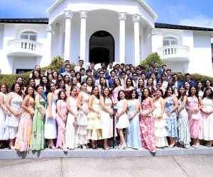 En una cálida mañana los seniors 2026 de la Macris School celebraron su esperado Senior Brunch en Invernaderos del Trigo. Los futuros graduados compartieron una reunión que marcó el inicio de su último año escolar. Los jóvenes disfrutaron de un exquisito desayuno y crearon momentos especiales que guardarán para siempre.