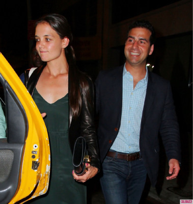 Katie Holmes reconstruye su vida