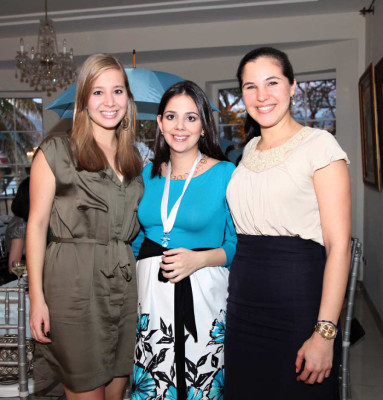 Fiesta azul para Mireya Rock