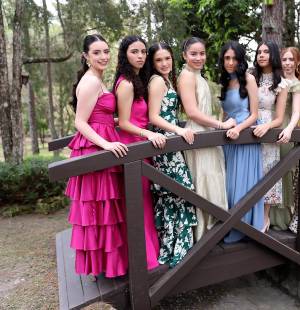 Rodeados de naturaleza y aire fresco, los seniors 2026 de Antares y Aldebarán Bilingual Schools se trasladaron a Valle de Ángeles para celebrar un elegante almuerzo previo a su graduación, compartiendo risas y momentos especiales antes de cerrar esta etapa inolvidable.