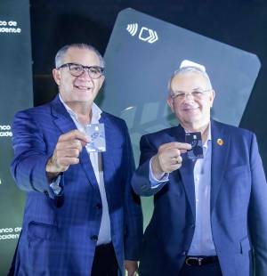 En un ambiente sofisticado y cuidadosamente diseñado para celebrar los detalles que hacen la diferencia, Banco de Occidente realizó en San Pedro Sula el lanzamiento de su tarjeta Visa Infinite. El restaurante Terra Bistro fue el escenario elegido para presentar esta propuesta premium, creada para quienes buscan transformar cada experiencia cotidiana en un momento extraordinario.