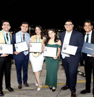 Graduciones de grado de UNITEC TGU 2025