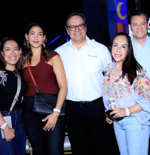 Así se vivió <b>Bites &amp; Vibes</b> en el icónico Cerro Juana Laínez: un evento organizado por <b>Ficohsa</b> que celebró lo mejor de la gastronomía capitalina en un ambiente vibrante, lleno de sabor, ritmo y paisajes espectaculares. Entre música en vivo, propuestas culinarias irresistibles y una atmósfera al aire libre inigualable, los asistentes disfrutaron de una experiencia pensada para cautivar todos los sentidos.