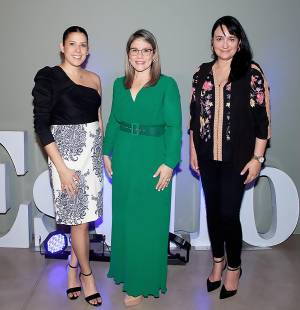 Michelle Marsan, jefe comercial de segmentos de Grupo Opsa, Astrid Carranza de Excel y Elba Teresa Pérez de Ficohsa.
