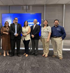 Así se vivió el lanzamiento de la nueva Maestría en Economía Aplicada de UNITEC, una propuesta académica orientada a formar profesionales capaces de transformar datos e información económica en decisiones estratégicas con impacto real en la sociedad. Durante el evento, invitados y asistentes conocieron más sobre este innovador programa que apuesta por el análisis, la interpretación y el pensamiento crítico como herramientas clave para enfrentar los retos del entorno actual.