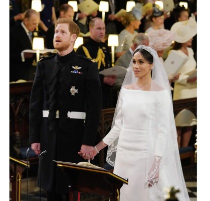 Meghan la duquesa de Sussex enamoró con su vestido