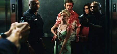 <b>El Amanecer de los Muertos (2004)</b>Una película clásica de zombie, donde un policía , una enfermera y otros residentes intenta sobrevivir a zombies carnívoros, mientras están atrapados en un centro comercial, un filme que un buen desarrollo y un final sorprendente.