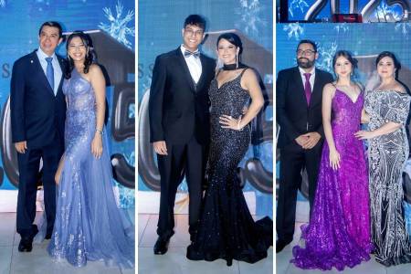 Los seniors 2025 de la Saint Peter Academy celebraron su esperada prom. Con esta celebración dieron cierre a uno de los años más importantes de sus vidas. Uno de los momentos más especiales fue el emotivo desfile de padres e hijos, donde recorrieron el camino hasta el salón y fueron recibidos con muchos aplausos.