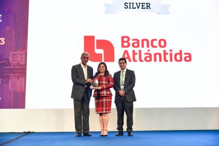 Por segundo año consecutivo, Banco Atlántida es ganador Plata en la categoría Financiador Pyme del año