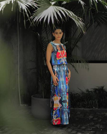 En un mundo donde los prints suelen ser tendencia de temporada, en María Mírame se convierten en un manifiesto visual.