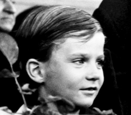 Príncipe Felipe celebra su cumpleaños 45