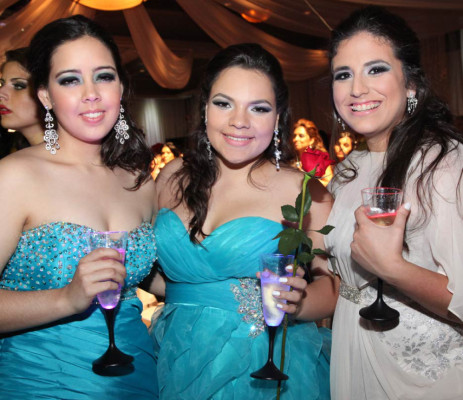 La prom de la Escuela Americana