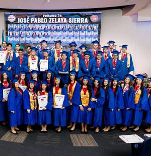 La clase 2026 de Dowal School vivió la culminación de sus sueños académicos durante la ceremonia de graduación realizada en el Auditorio Leticia Ma-Tay de Unitec. Autoridades académicas, alumnos y padres compartieron esa mañana de júbilo en un evento que marcó el fin de una etapa y el comienzo de su vida universitaria.