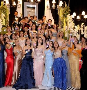 Entre sonrisas, alegría y mucha emoción los seniors 2026 de Mayan School disfrutaron de su prom night en el Centro de Convenciones del Hotel Honduras Maya en una noche llena de música, baile y recuerdos que quedarán en sus corazones.