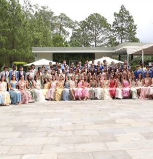 La generación 2027 de la Escuela Americana de Tegucigalpa se reunió para celebrar su esperado Senior Breakfast, un encuentro que marca el inicio de la cuenta regresiva hacia la graduación. Entre sonrisas, anécdotas y momentos especiales, los estudiantes compartieron una mañana para celebrar los recuerdos construidos y las nuevas experiencias que les esperan en esta última etapa escolar.