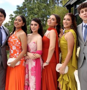 Vestidos de gala los seniors 2027 de International School of Tegucigalpa disfrutaron de su senior brunch en La Cumbre, una mañana donde compartieron junto a sus compañeros un momento único e inolvidable, marcando el inicio rumbo a su graduación creando recuerdos que quedarán en sus corazones.