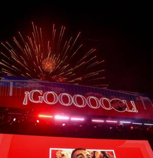 Con el respaldo de Coca-Cola, Socio Oficial de la Copa Mundial de la FIFA 2026™, y Michelob Ultra, Cerveza Oficial del torneo, miles de aficionados disfrutaron de GOOOL FEST en Tegucigalpa. Durante tres días, el evento reunió fútbol, música, entretenimiento y experiencias interactivas que hicieron vibrar a los asistentes. Revive los mejores momentos de esta celebración en nuestra galería de fotos.