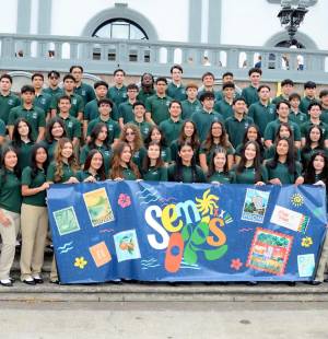 Con fe, ilusión y muchas expectativas, los Seniors 2027 del Campo School dieron la bienvenida a su último año escolar con una emotiva misa celebrada en la Basílica. Rodeados de compañeros, docentes y familiares, los jóvenes pusieron en manos de Dios esta nueva etapa que promete estar llena de aprendizajes, amistades, experiencias y recuerdos que llevarán para siempre en el corazón.