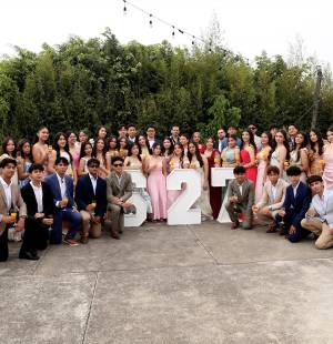 Los seniors de la Mayan School, promoción 2027, compartieron una alegre mañana durante un exclusivo breakfast en El Mirador de El Hatillo, donde la camaradería, las sonrisas y los buenos momentos marcaron el encuentro de esta generación que se prepara para vivir una de las etapas más especiales de su vida estudiantil.