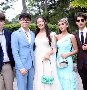 Los seniors 2026 de Hillcrest School celebraron su tradicional desayuno de promoción en el restaurante La Cumbre. Elegantes y emocionados, los jóvenes compartieron una mañana especial mientras cuentan los días para su graduación.
