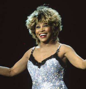 La emblemática Tina Turner, reina del rock &amp; roll, falleció este miércoles 24 de mayo. A continuación te mostramos los momentos más controversiales de la cantante según su libro autobiográfico “My Love Story” donde muestra que alcanzó su felicidad hasta los 78 años.