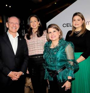 Fredy Nasser, María José Arquín, Mariel Rivera y Mariana Coello.