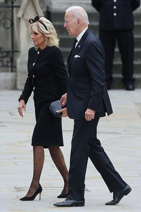 La familia real llega a la Abadía de Westminster para el servicio fúnebre de la reina Isabel II