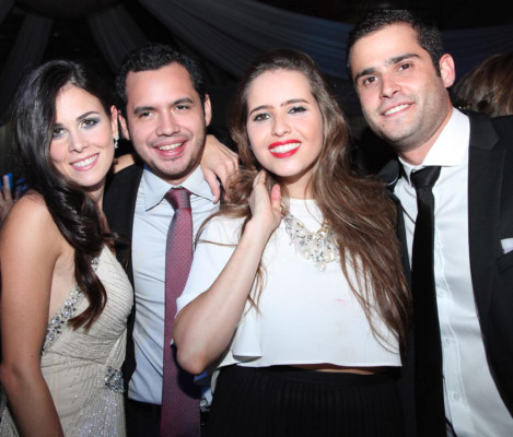 La prom de la Escuela Americana