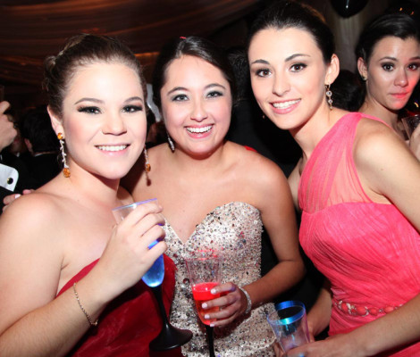 La prom de la Escuela Americana