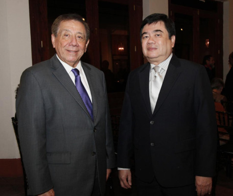 Merecido reconocimiento para Ana María Durón