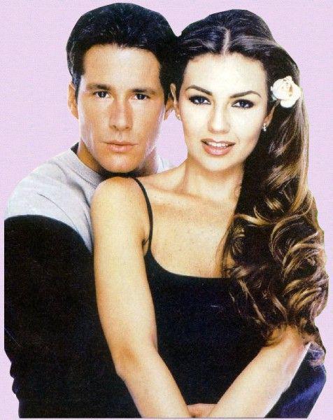 <b>Rosalinda, </b>Rosalinda y Fernando José. Un amor que sobrevivió a la injusticia y el engaño.