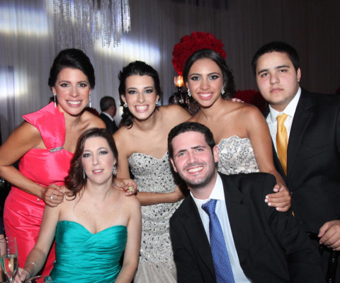 La prom de la Escuela Americana