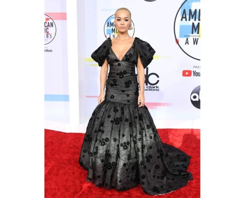 Los mejores looks de los AMAs 2018