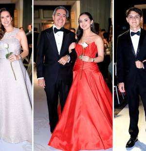 Los Seniors 2025 de la Escuela Americana de Tegucigalpa estaban listos para hacer su entrada triunfal en su tan esperado prom. La generación vivió una noche llena de emoción y celebración, pero antes de la gran fiesta, compartieron un emotivo desfile junto a sus orgullosos padres, marcando el inicio de una velada inolvidable.