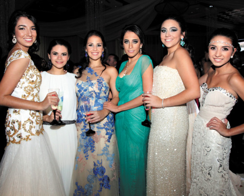 La prom de la Escuela Americana