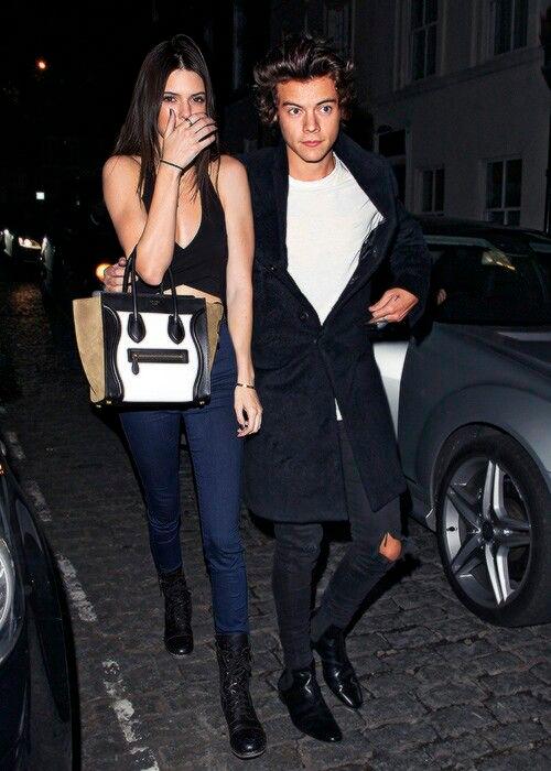 Harry Styles y la hermana de Kim Kardashian comenzaron a salir a finales de 2013, algo que a las fanáticas de One Direction no le gustó. Por suerte para ellas, la fugaz historia de amor terminó a inicios de 2014. A pesar de todo, siempre existe una relación de amistad entre ambos. ¿Cuántos extrañan a Hendall?