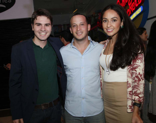 Apertura de Johnny Rockets