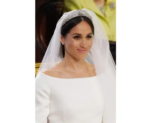 Meghan la duquesa de Sussex enamoró con su vestido