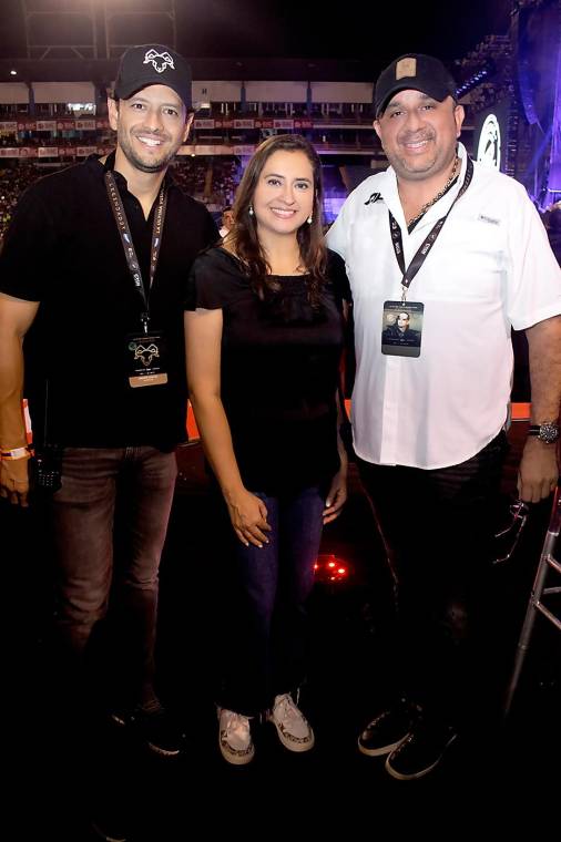 Andrés García, Valeria Ríos y Ernesto Arceyut.