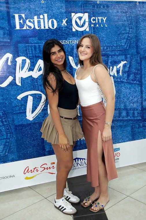 Una tarde divertida y creativa fue la que disfrutaron las invitadas de Banpais al evento “Crazy about denim”, presentado por Estilo y City Mall. Nishme Jeer y Michelle Vallecillo