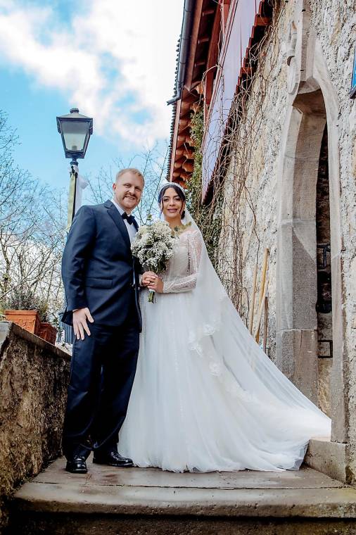 Los novios Kaleb Steinhauer y Gissela Tábora