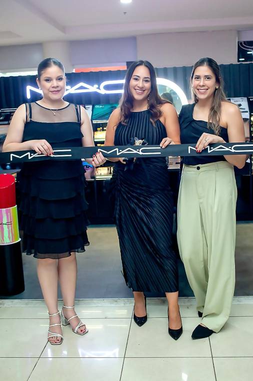 Melissa Cáceres, Lucía García, jefe de marca de MAC y Michelle Marsan, jefe comercial de segmentos Grupo Opsa