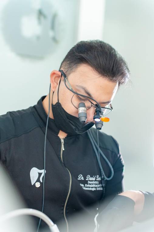 Odontología con Láser: un enfoque vanguardista con el Dr. David Linares