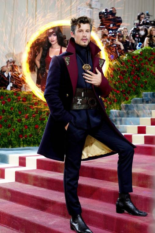 Los invitados de la Met Gala 2022 no siguieron el dress code de la noche, pero sí nos dejaron excelente material para crear memes. Desde Twitter recopilamos los mejores memes de este gran evento en la siguiente fotogalería.
