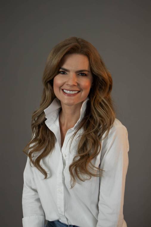 La famosa presentadora colombiana llega a Honduras como invitada especial de la IX edición de BAC Estilo Moda, donde compartirá con diseñadores y la comunidad creativa en la plataforma fashion más importante del país.