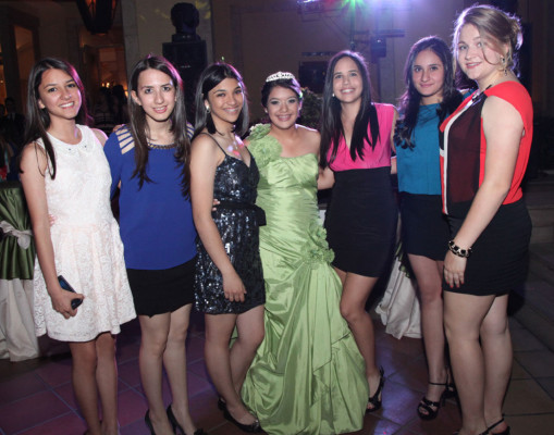 Happy b’day Marisa!