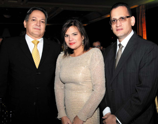 Banco Atlántida continua celebrando